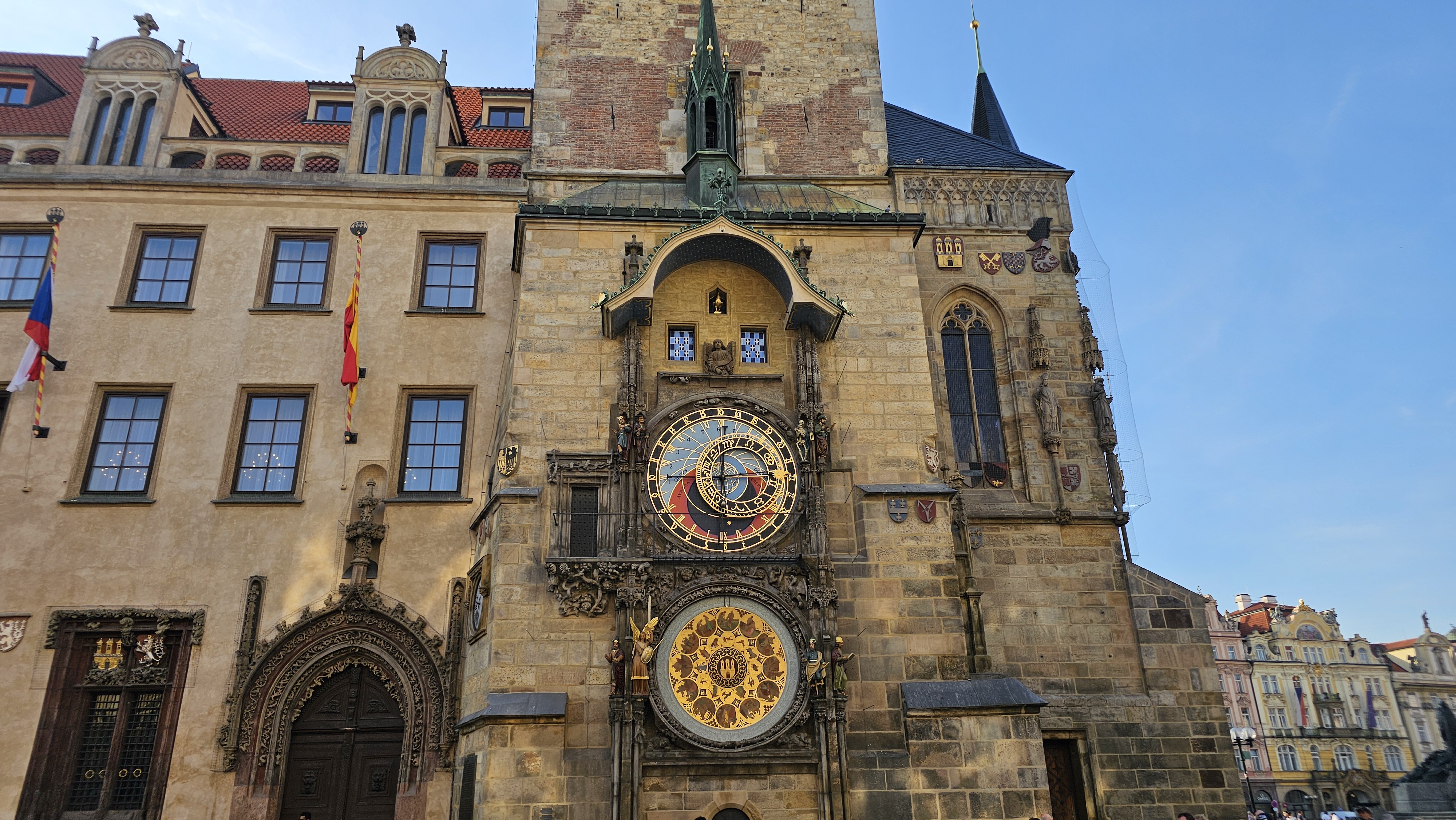 VLOG: Exploring the Prague Astronomical Clock